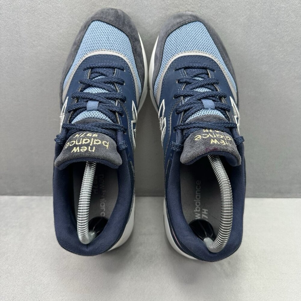 New Balance 997H Womens Size 9 (B) Shoes Indigo Classic Fashion Sneakers - Picture 6 of 8